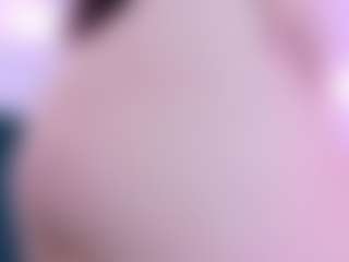 Live cam show with AgathaLynx - Riding on Free Soda