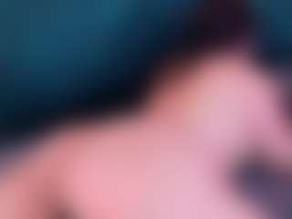 Live cam show with AgathaLynx - Riding on AdultVida.com