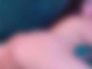Live cam show with AgathaLynx - Riding on livesuperchat.net