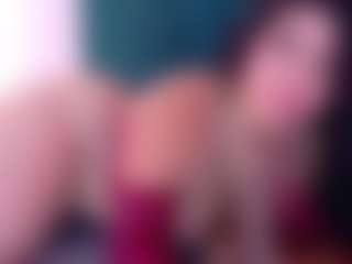 Live cam show with AgathaLynx - Riding on dropp.cam