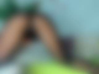 Live cam show with Hellen-Sky - Ebony on Milf Play | colombia