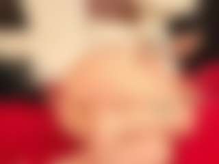 Live cam show with karennlenoy - Average on Camsoda