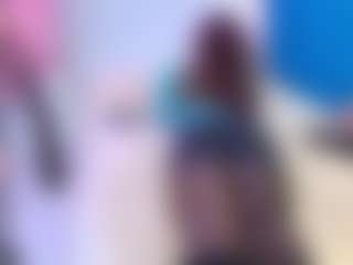 Live cam show with eveissey - Dirty Talk on Gym Cam Girls