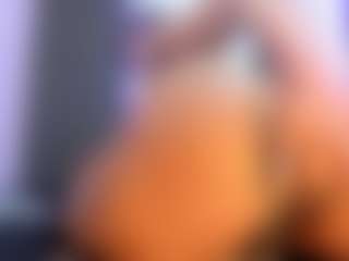 Live cam show with Camille Bennet - BBW Ebony on madthumbs