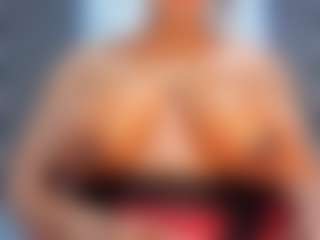 Live cam show with Camille Bennet - Badbitch on CamSextacy