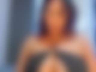 Live cam show with Camille Bennet - Machine on wildcum.com