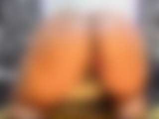 Live cam show with Camille Bennet - Machine on Camiplay Live