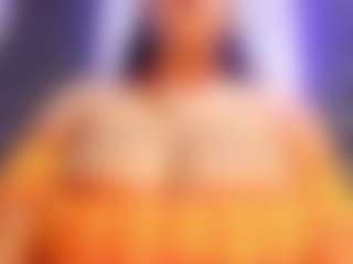 Live cam show with Camille Bennet - Machine on Stripli.com