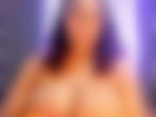 Live cam show with Camille Bennet - Badbitch on Camsoda