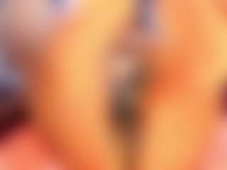 Live cam show with Camille Bennet - Machine on StripNow