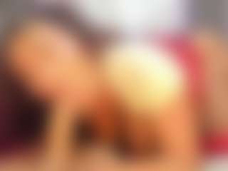 Live cam show with Camille Bennet - Badbitch on sexylive.show