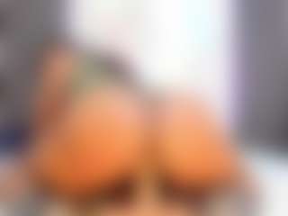 Live cam show with Camille Bennet - Ebony Fetish on sexylive.show
