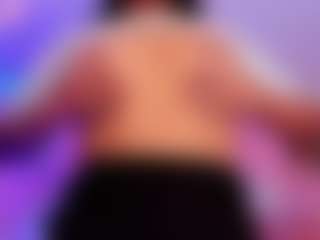 Yoiku's Live Sex Cam Show