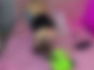 Live cam show with Akilla-Queen - Fuck on Hubzter Live
