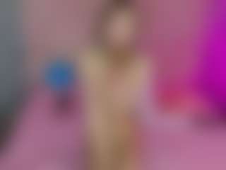 Live cam show with Akilla-Queen - Double Penetration on sexylive.show