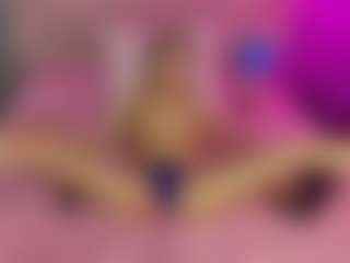Akilla-Queen's Live Sex Cam Show