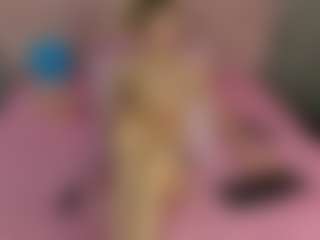 Akilla-Queen's Live Sex Cam Show