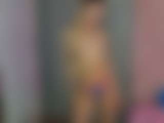 Akilla-Queen's Live Sex Cam Show
