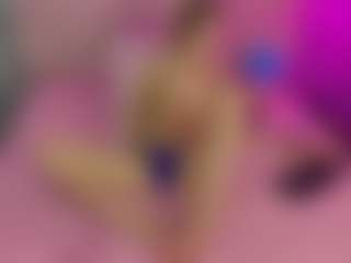 Akilla-Queen's Live Sex Cam Show