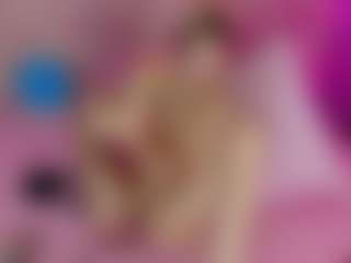 Akilla-Queen's Live Sex Cam Show