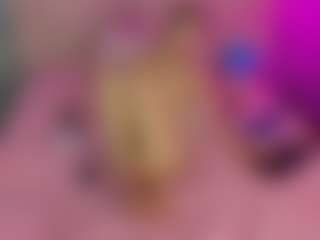 Akilla-Queen's Live Sex Cam Show