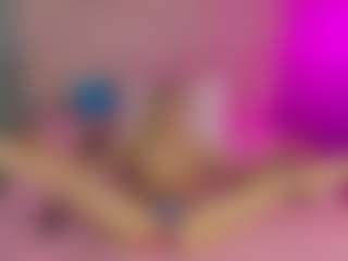 Akilla-Queen's Live Sex Cam Show