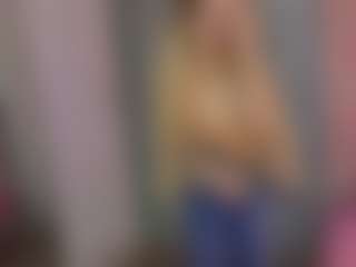 Live cam show with Akilla-Queen - Muscle on CSO-WL