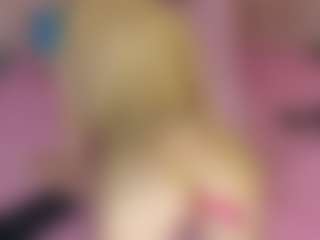 Akilla-Queen's Live Sex Cam Show
