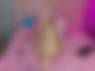 Live cam show with Akilla-Queen - College on live18s.com