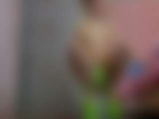Live cam show with Akilla-Queen - College on Camsoda