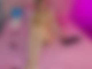 Live cam show with Akilla-Queen - Blonde Hair Petite on Camsoda