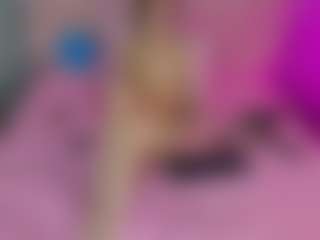 Live cam show with Akilla-Queen - Joi on Milfs Live