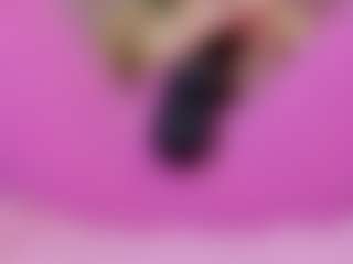 Live cam show with Akilla-Queen - Shaved on milfzrlive.com