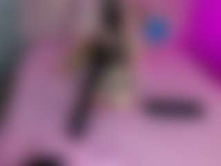 Live cam show with Akilla-Queen - Fuck on Camsoda
