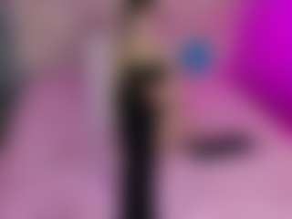 Live cam show with Akilla-Queen - Blonde Hair on googirlz