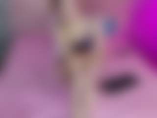 Live cam show with Akilla-Queen - Teen (18+) on slutload