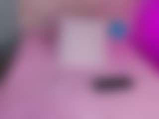 Live cam show with Akilla-Queen - Blonde Hair on Camversity
