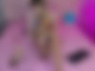 Akilla-Queen's Live Sex Cam Show