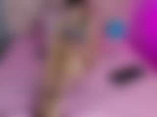 Akilla-Queen's Live Sex Cam Show