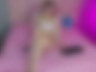 Cam Show en direct de Akilla-Queen