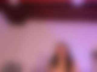 Live cam show with KiimLee - Toes on Camming Site