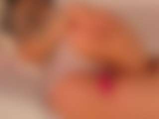 Live cam show with KiimLee - Toes on CamwithHer