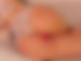 Live cam show with KiimLee - Toes on Soda Cam