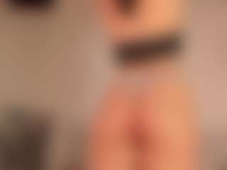 Live cam show with KiimLee - Toes on Gym Cam Girls