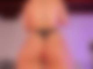 Live cam show with KiimLee - Toes on crypto-cams