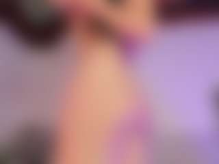 Live cam show with KiimLee - Ebony Lovense on Camiplay Live