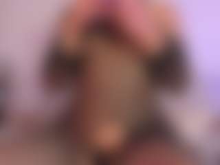 Live cam show with KiimLee - Squirt Curvy on CamSextacy