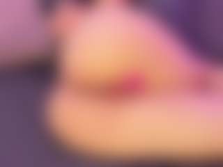Live cam show with KiimLee - Toes on fuklive.com