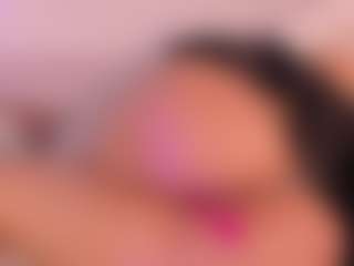 Live cam show with KiimLee - Toes on WildCum