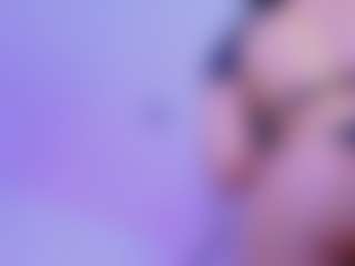 Live cam show with littleebluee - Blonde Hair on livesuperchat.net